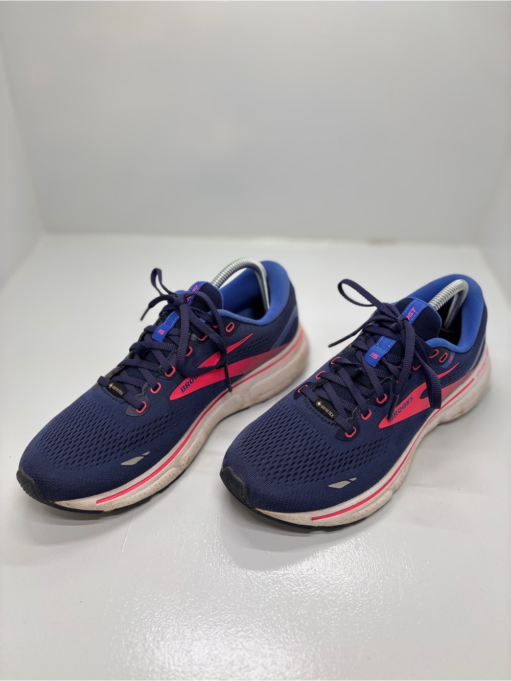 Brooks Ghost 15 GTX GORE-TEX Running Shoes Women’s 10.5 Blue Pink Waterproof